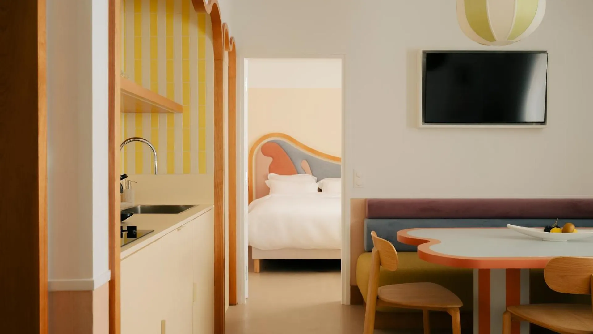Edgar Suites Cannes - Rue D'Antibes 0*,  France
