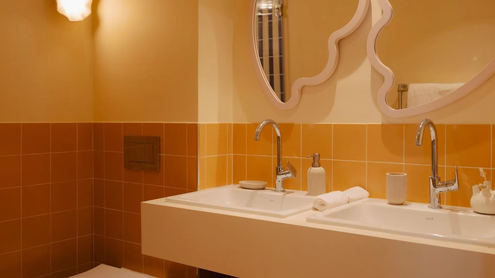 Edgar Suites Cannes - Rue D'Antibes 0*,  France