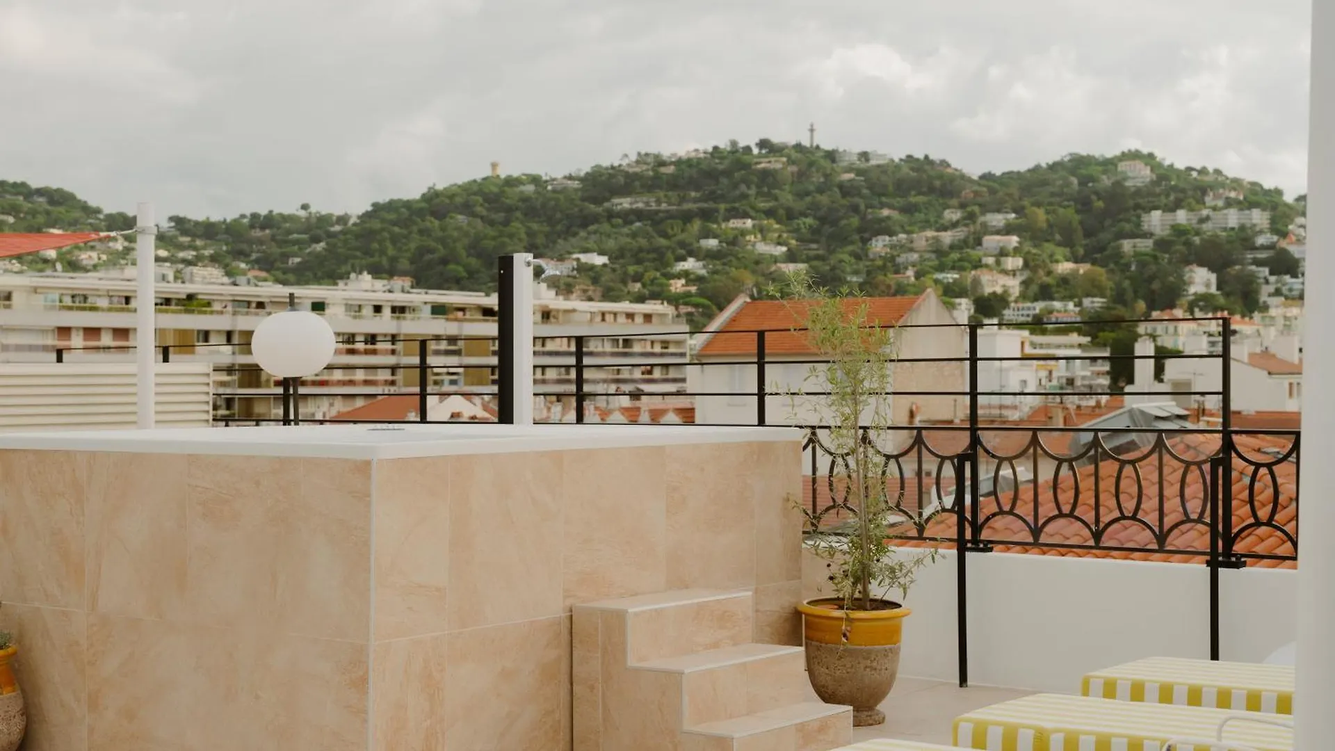 Edgar Suites Cannes - Rue D'Antibes Aparthotel